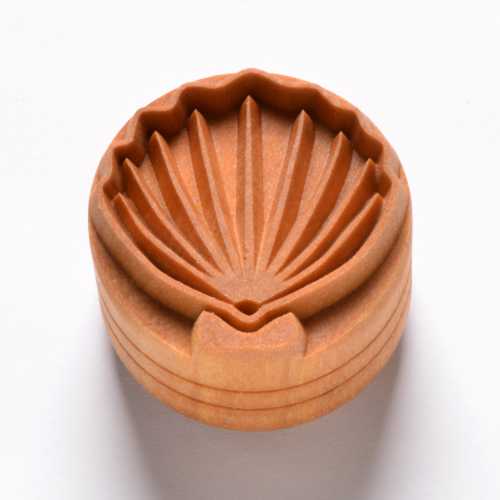MKM LARGE STAMP - SCALLOP SHELL (SCL-075)