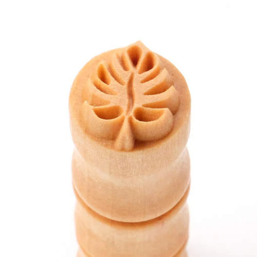 MKM SMALL STAMP - MONSTERA LEAF (SCS-208)